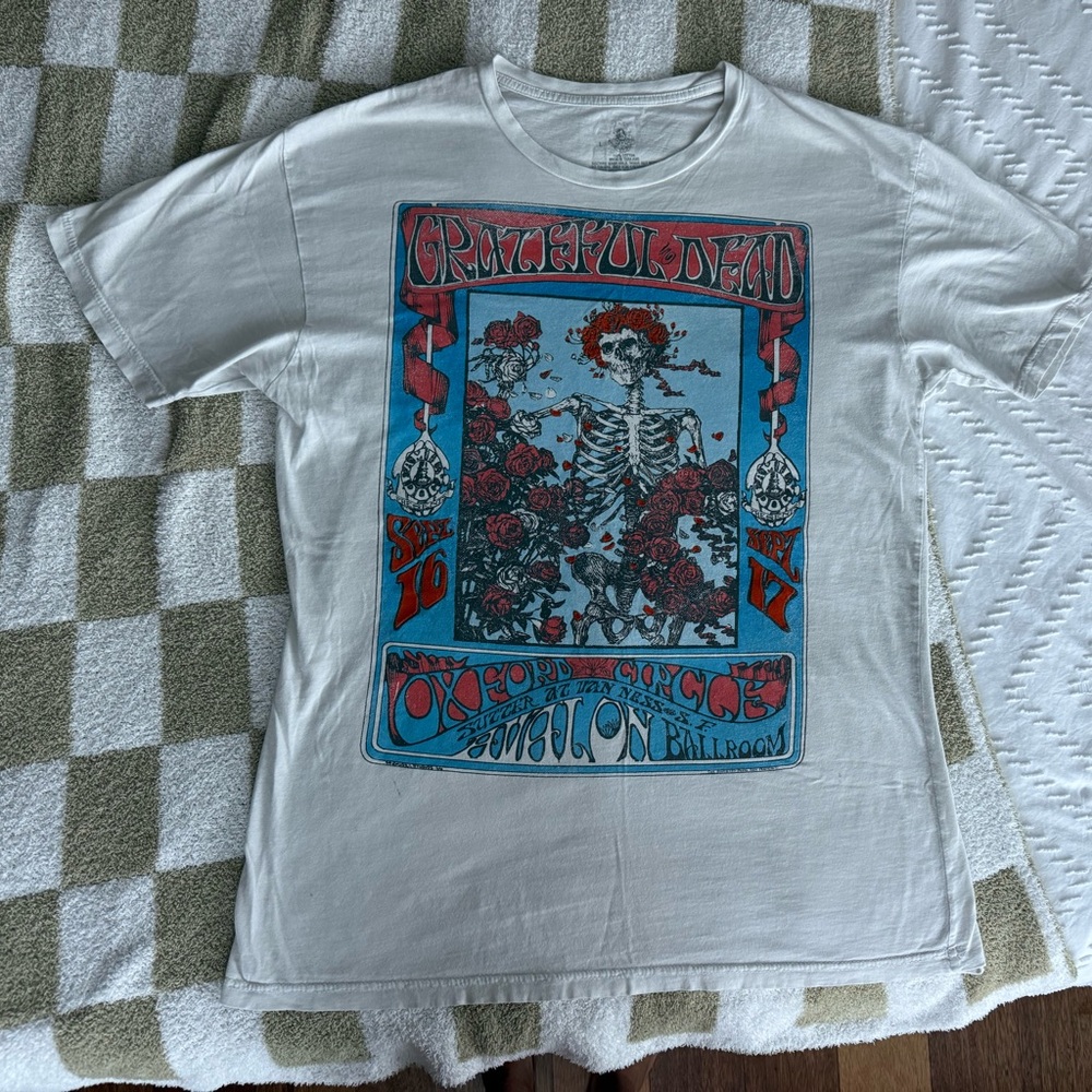 Grateful Dead Skeleton and Roses Tee With Velvet Details - White and Blue